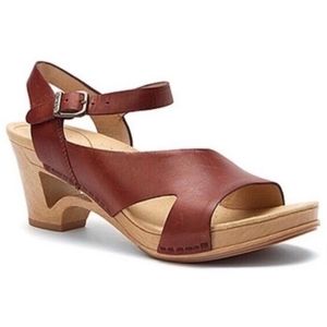NWOB Dansko Tasha Sandals